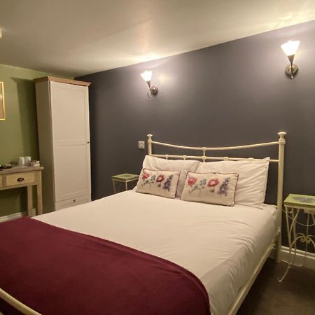 The Carriers Arms Hotel Codford St Mary Екстериор снимка