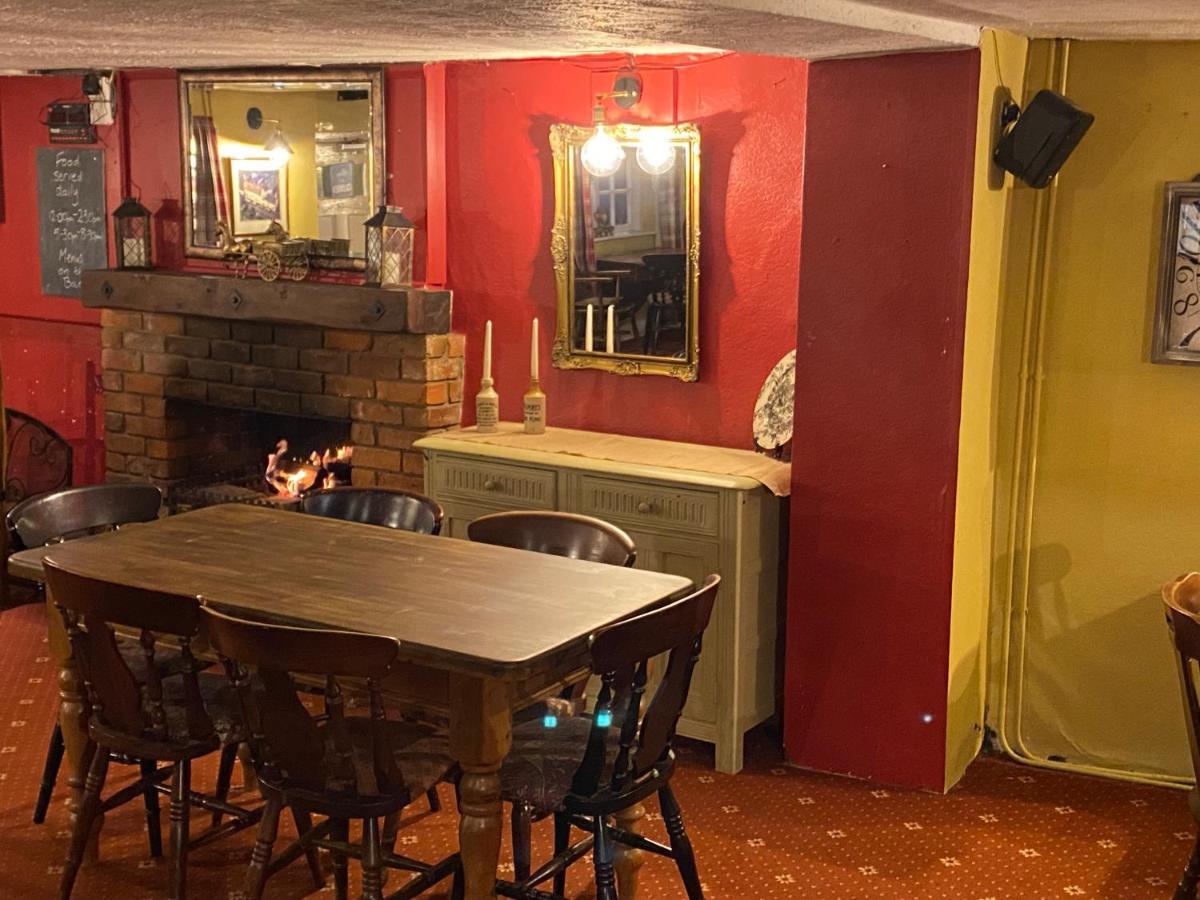 The Carriers Arms Hotel Codford St Mary Екстериор снимка